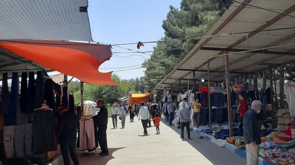 جمعه بازار از بازار های پرطرفدار کاشان