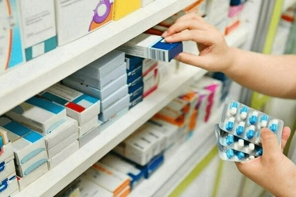 بهترین داروخانه کاشان ابن سینا